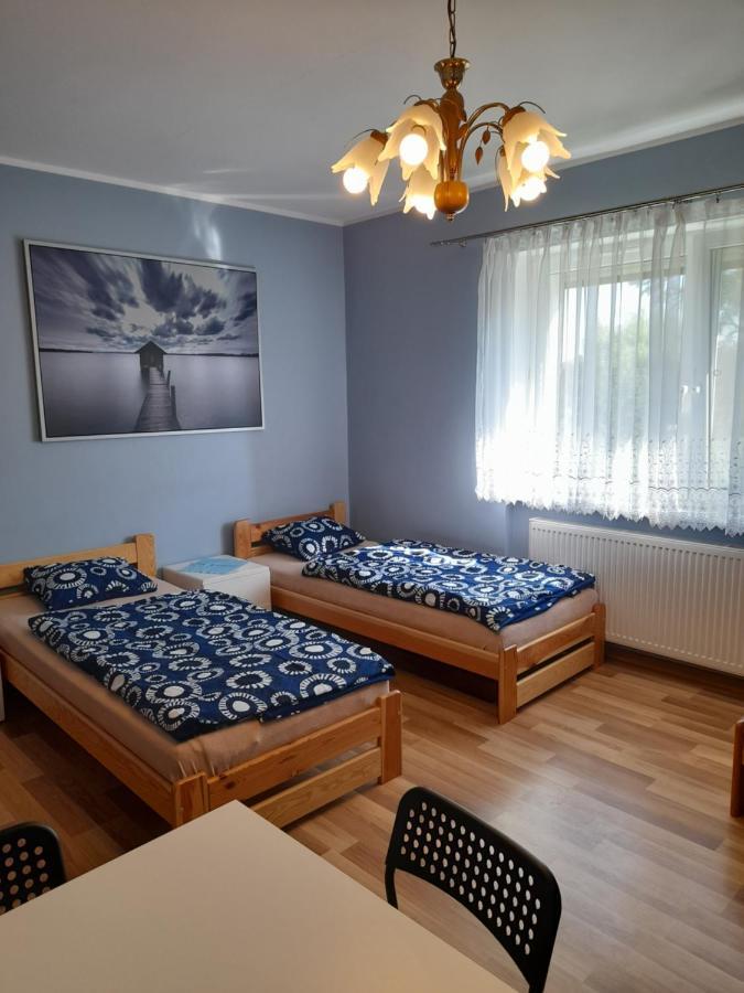 Taniespanie Rokietnica Rokietnica  Exteriör bild