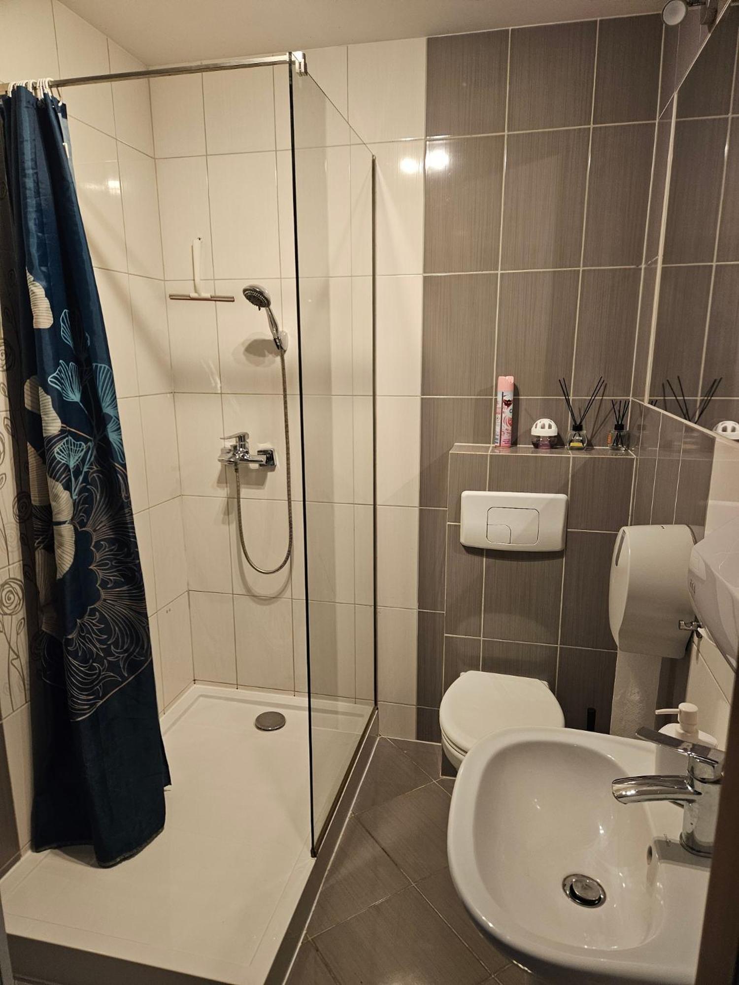 Taniespanie Rokietnica Rokietnica  Exteriör bild
